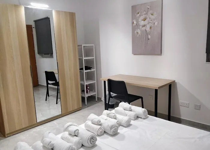 Deggies - Spacious, Modern Apartment! Naxxar