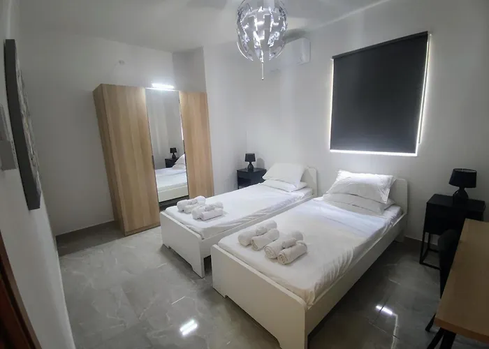 Deggies - Spacious, Modern Apartment! 아파트 *