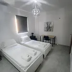 Deggies - Spacious, Modern Apartment! *